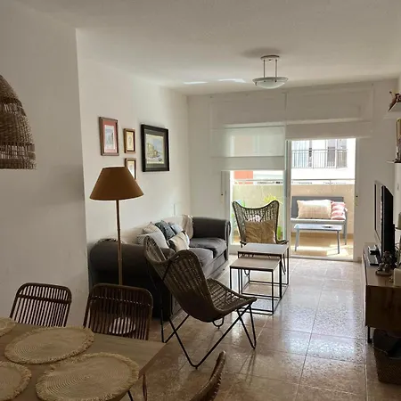Apto Con Piscina. No Uses Coche Vacaciones. Apartment