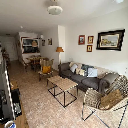 Apartment Apto Con Piscina. No Uses Coche Vacaciones.